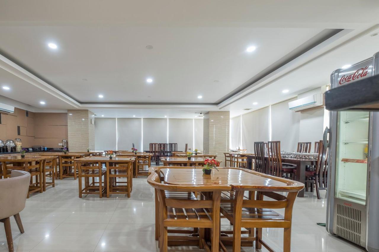 Oyo 1114 Hotel Denpasar Makassar Dış mekan fotoğraf