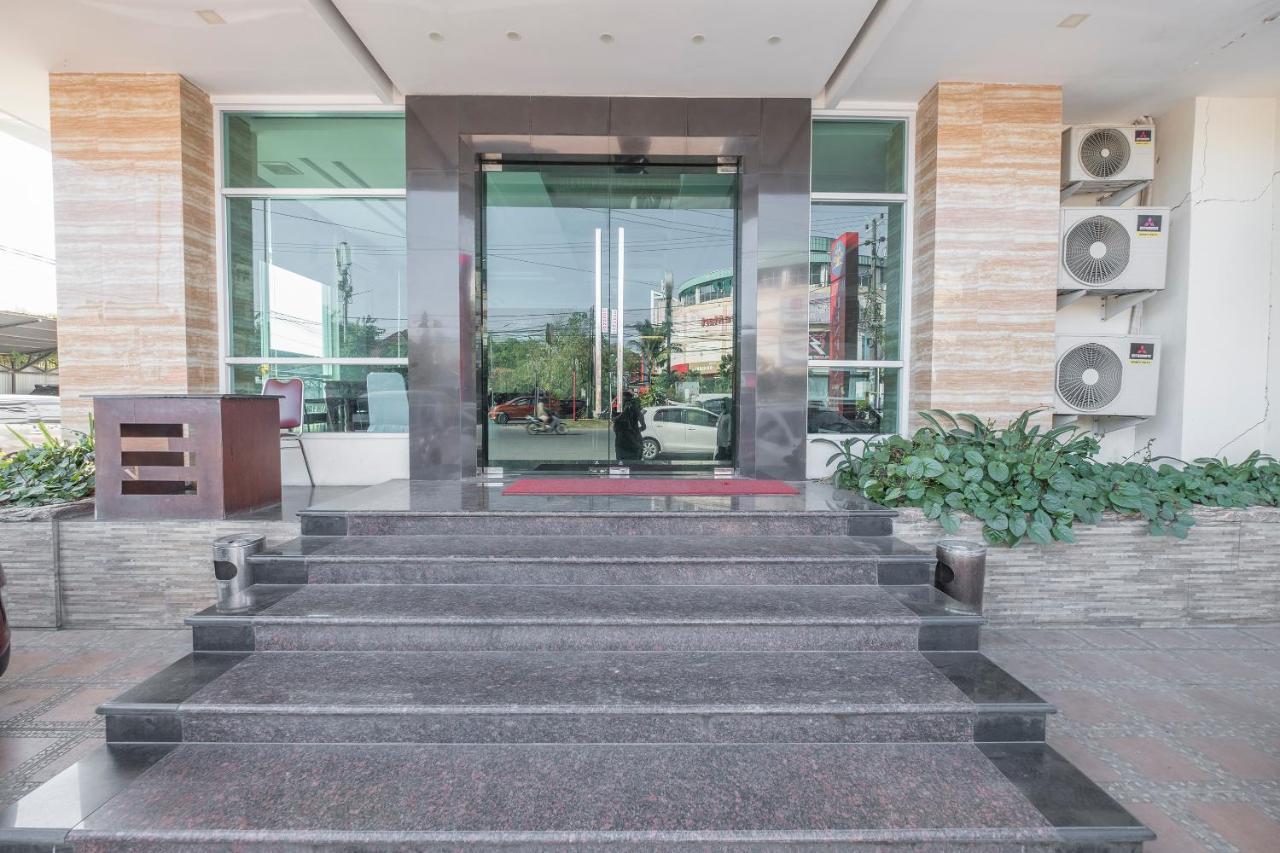 Oyo 1114 Hotel Denpasar Makassar Dış mekan fotoğraf